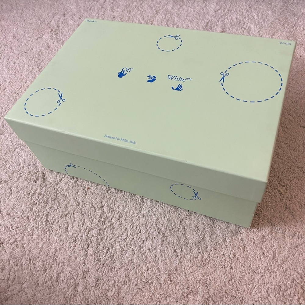 OFF-White Shoe Box Virgil Abloh